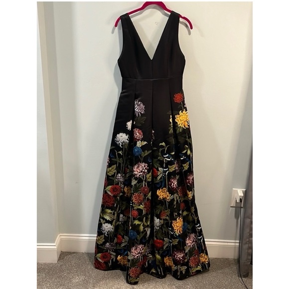 Alice + Olivia “Chantal” plunging flare gown dress 2 - Picture 3 of 5